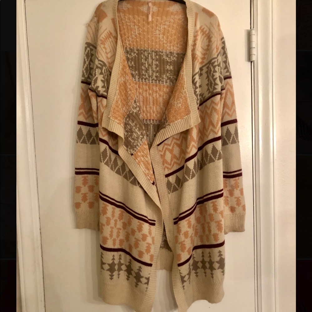Aztec print sweater/cardigan size L